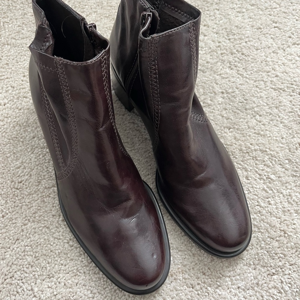 Franco Sarto Size 7M Chocolate Brown Boots